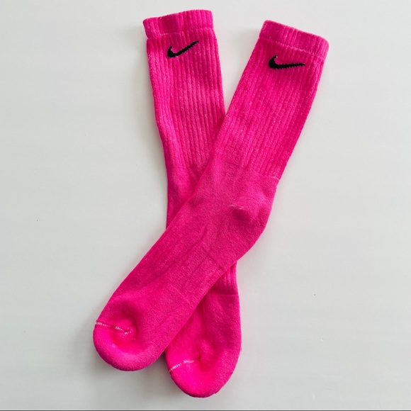 Nike tye dye 3 pack Valentine’s Day bundle - Picture 3 of 7